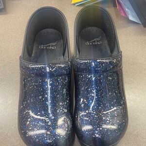 Dansko Women's Glitter Clogs - Navy